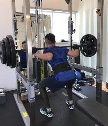 スクワット|奈良西大寺のパーソナルダイエットジム