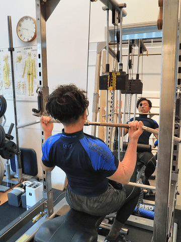 ラットプルダウン|奈良西大寺のウルパーソナルトレーニング